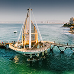 Muelle de Los Muertos en Puerto Vallarta, México